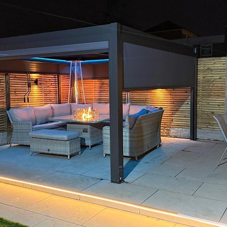 5 Bed Town House Within City Centre And Sleeps Up To 11 With Sky And Netflix Birmingham Exterior foto