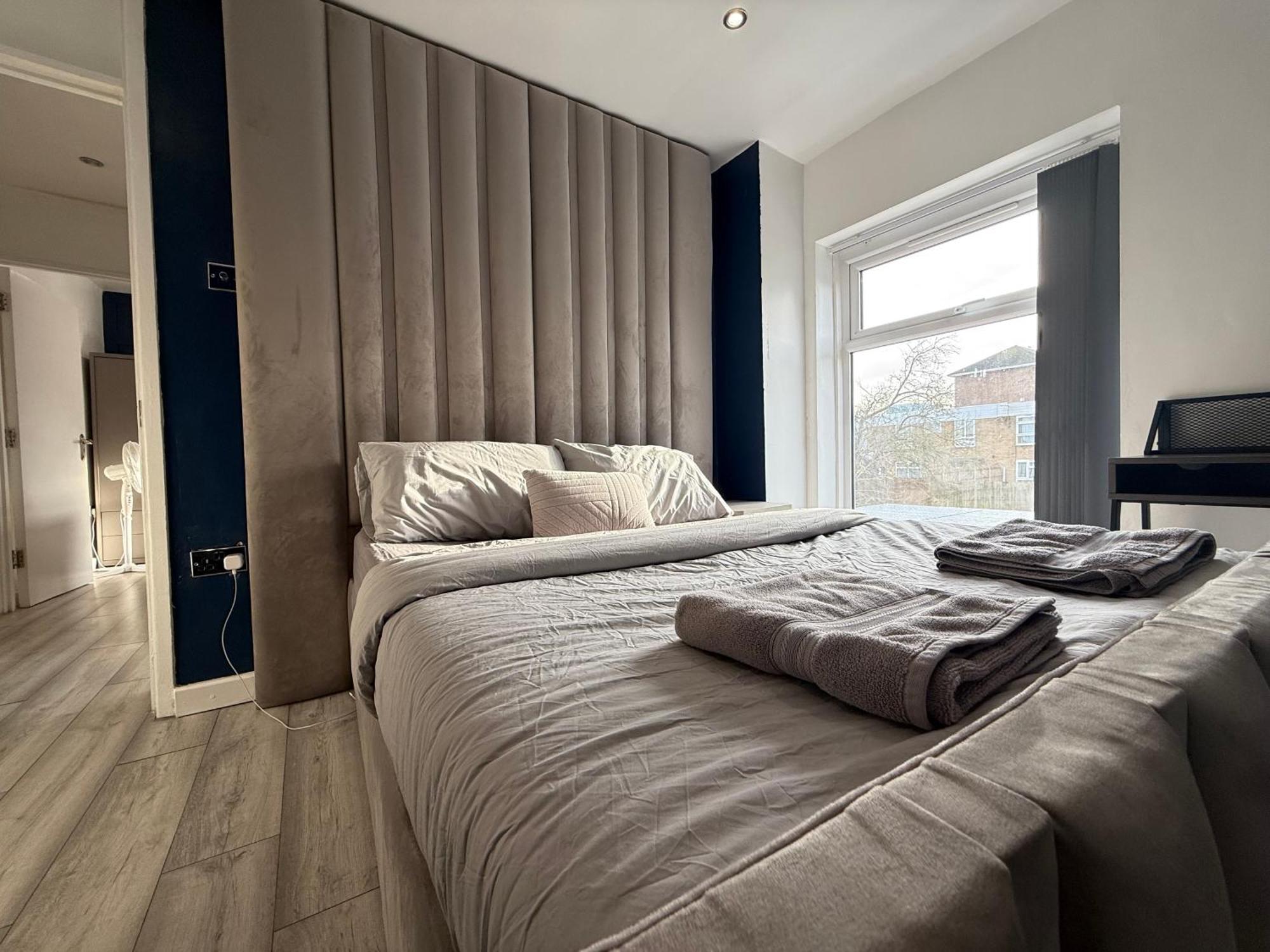 5 Bed Town House Within City Centre And Sleeps Up To 11 With Sky And Netflix Birmingham Exterior foto
